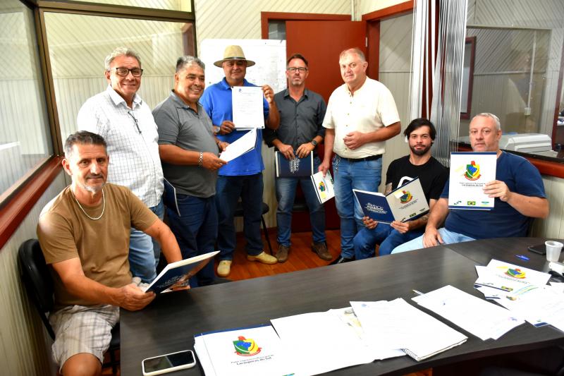 Comissões Permanentes analisam quatro projetos em reunião na Câmara de Laranjeiras do Sul